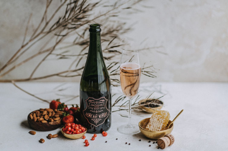 Lyme Bay Sparkling Ros&eacute; NV